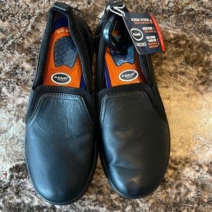 NWT Women’s 6W Dr Scholl’s Career anti slip clog